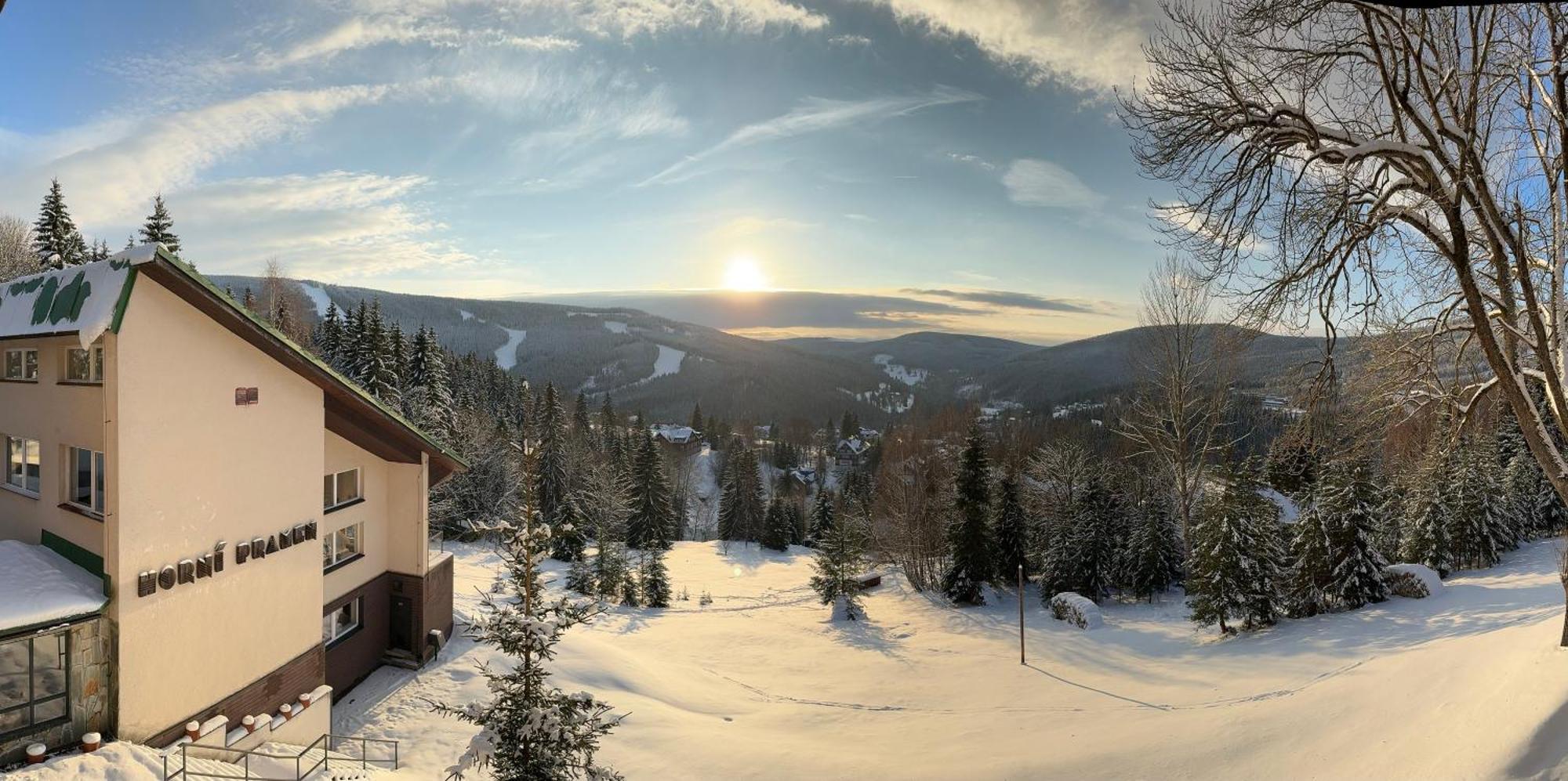 Hotel Horní Pramen Špindlerŭv Mlýn Buitenkant foto