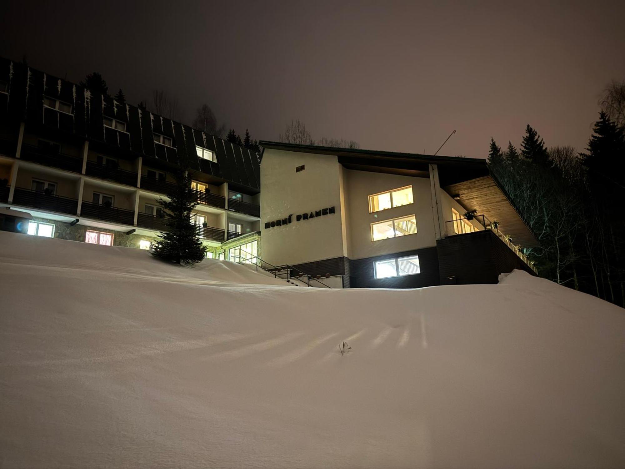 Hotel Horní Pramen Špindlerŭv Mlýn Buitenkant foto